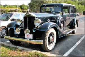 1933 Packard Super 8
